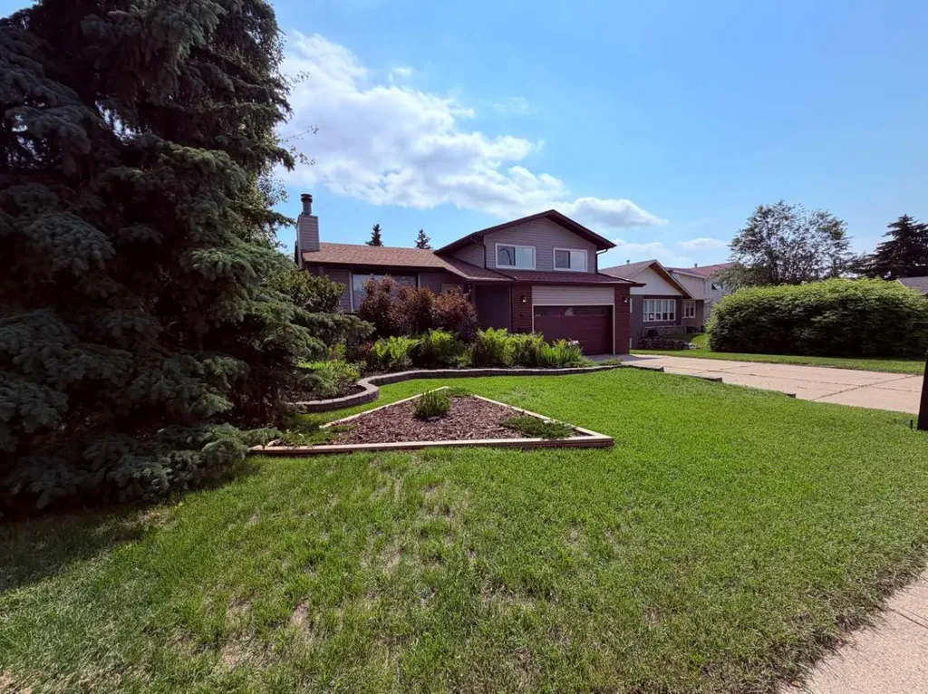 44 Norwest Close Red Deer AB T4P2A2