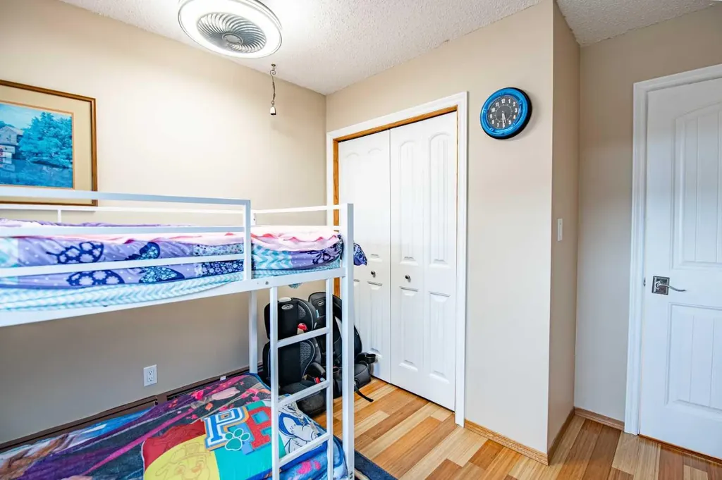 44 Norwest Close Red Deer AB T4P2A2