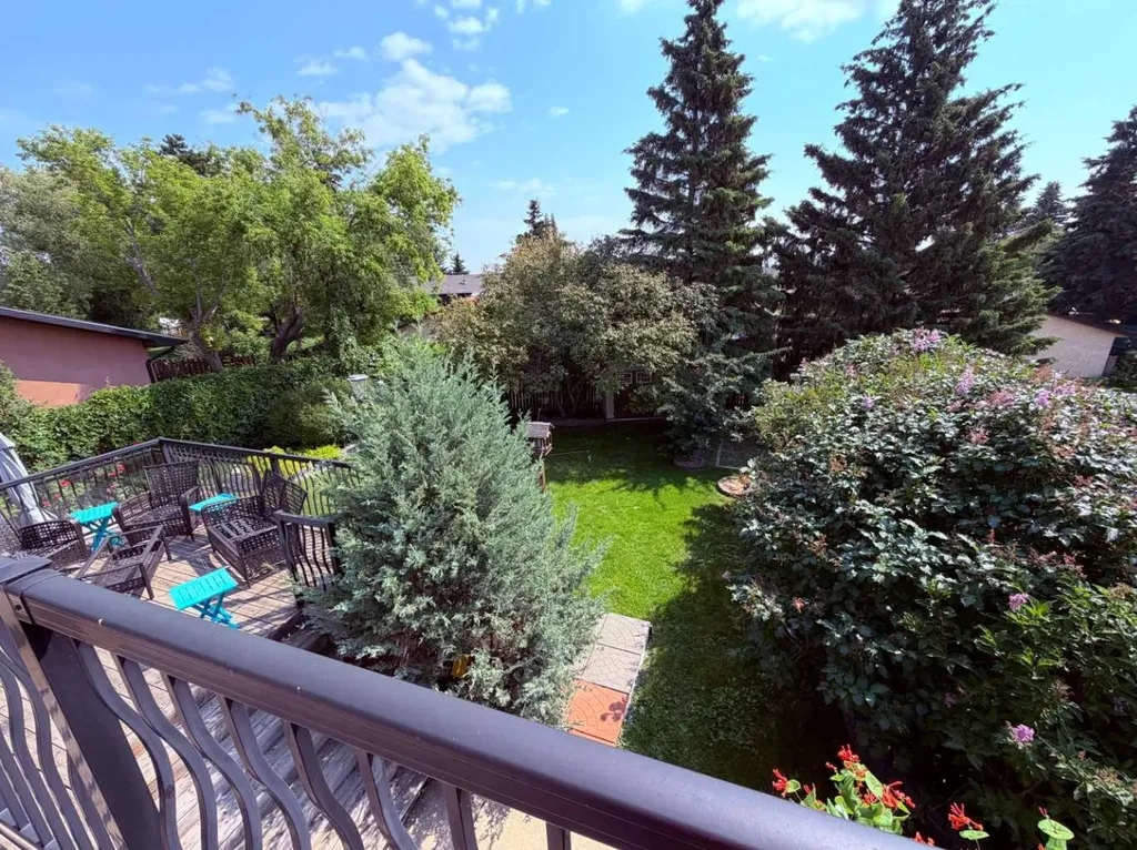 44 Norwest Close Red Deer AB T4P2A2
