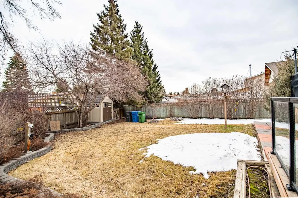 44 Norwest Close Red Deer AB T4P2A2