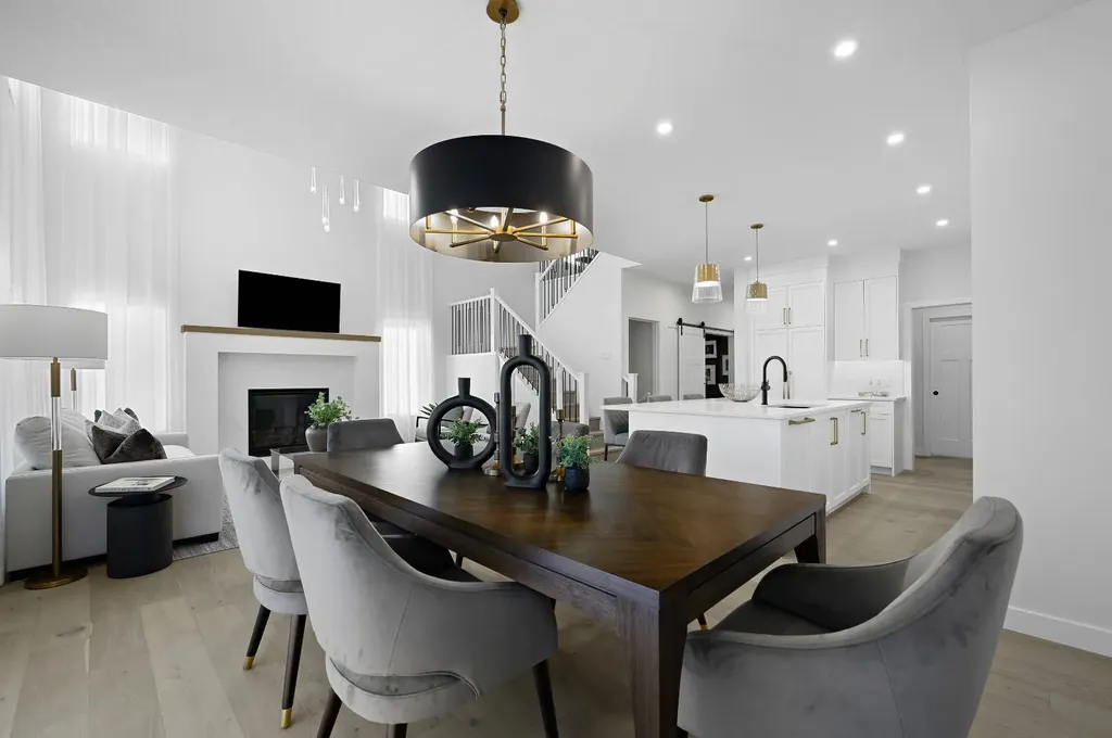 6 Westland Park SW Calgary AB T3H 0W1