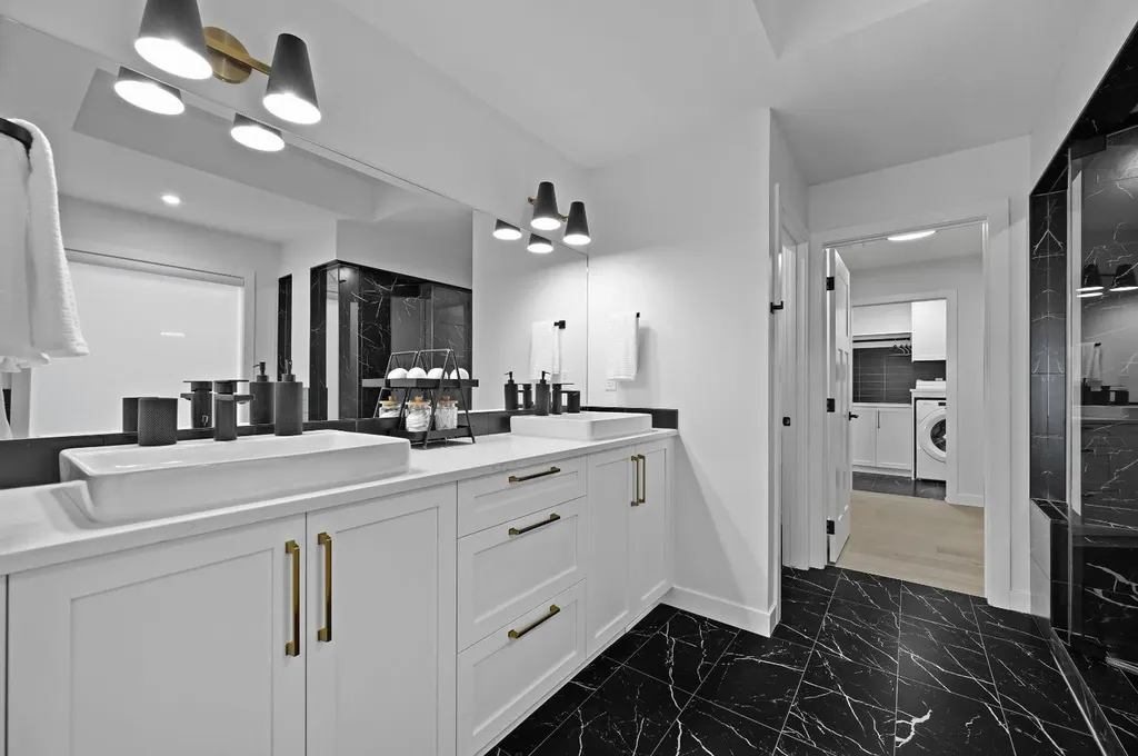 6 Westland Park SW Calgary AB T3H 0W1