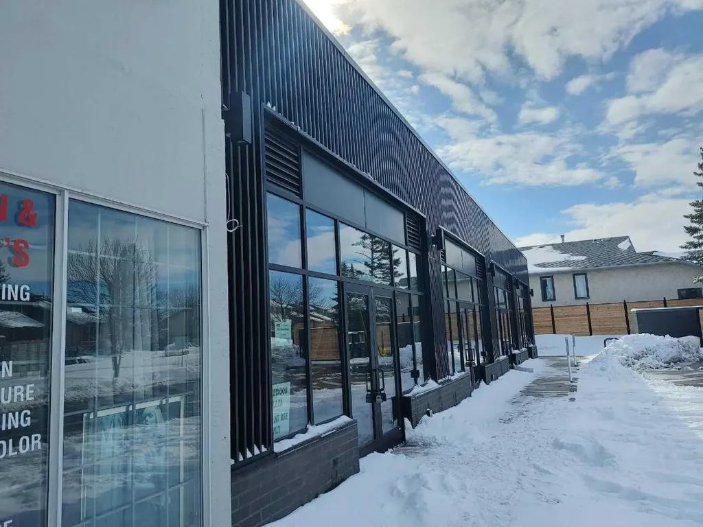 6815 26 Avenue NE Calgary AB T1Y 6M7