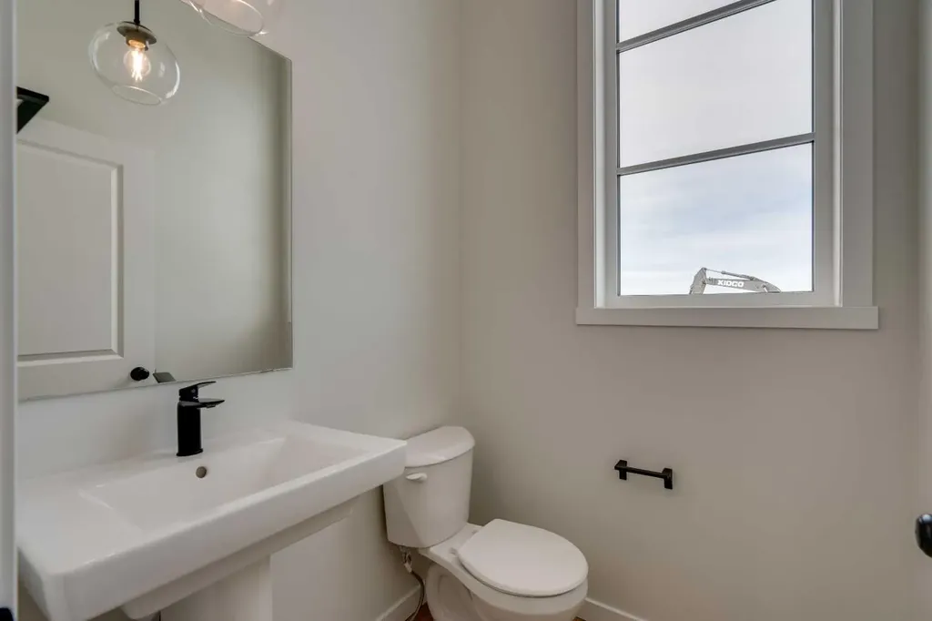 1273 Creekview Drive SW Calgary AB T2X 5Y7