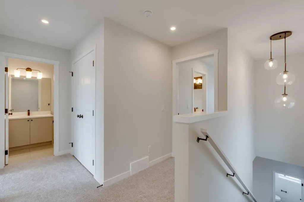 1273 Creekview Drive SW Calgary AB T2X 5Y7