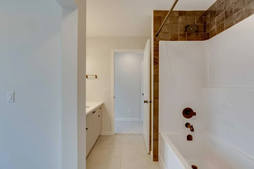 1273 Creekview Drive SW Calgary AB T2X 5Y7