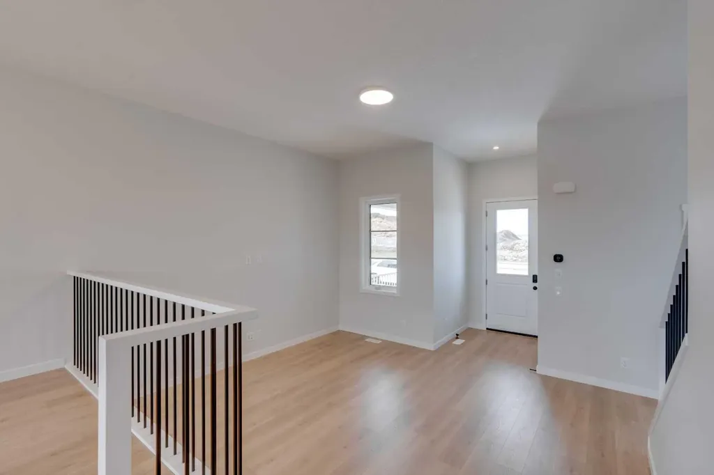 1273 Creekview Drive SW Calgary AB T2X 5Y7