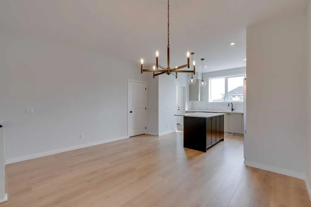 1273 Creekview Drive SW Calgary AB T2X 5Y7