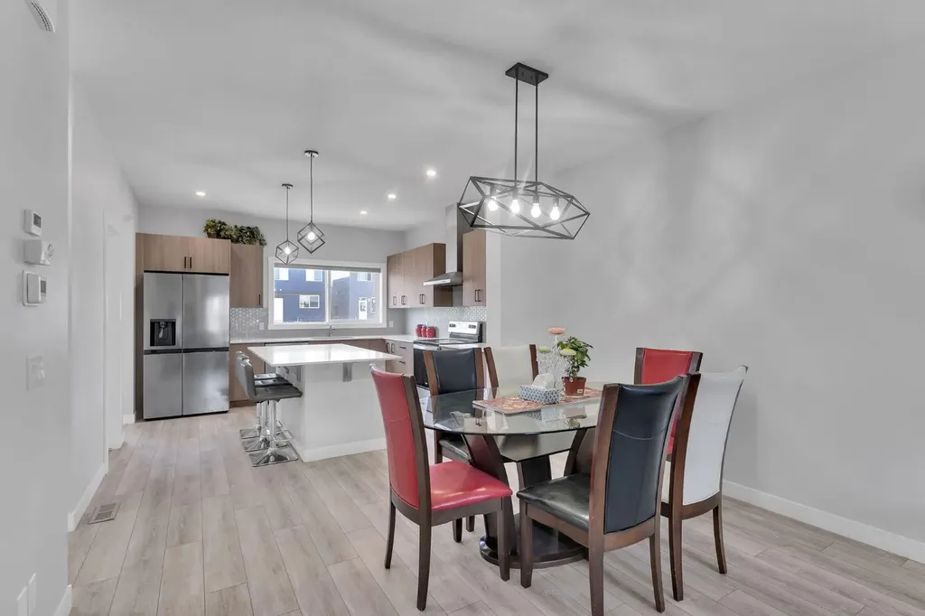 67 Corner Glen Gardens NE Calgary AB T3N2L3