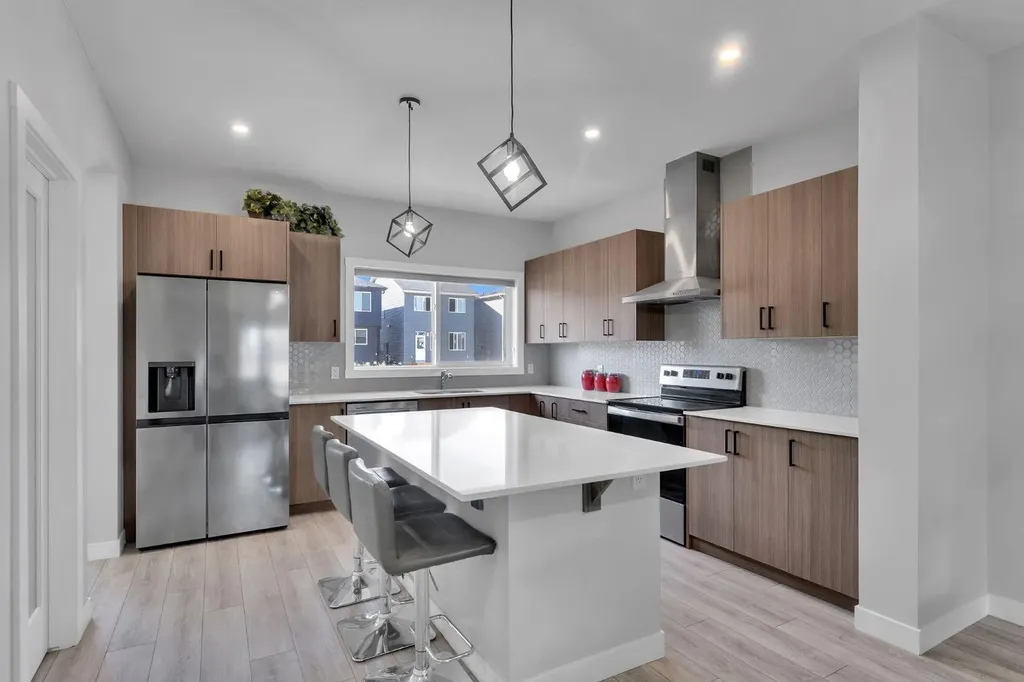 67 Corner Glen Gardens NE Calgary AB T3N2L3