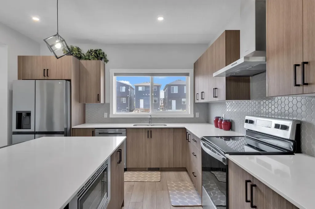 67 Corner Glen Gardens NE Calgary AB T3N2L3