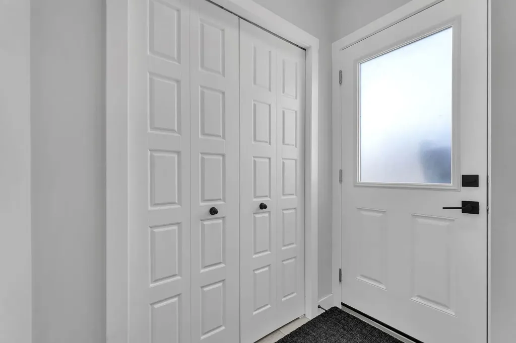 67 Corner Glen Gardens NE Calgary AB T3N2L3