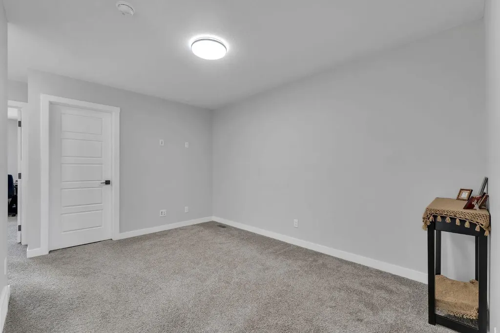67 Corner Glen Gardens NE Calgary AB T3N2L3