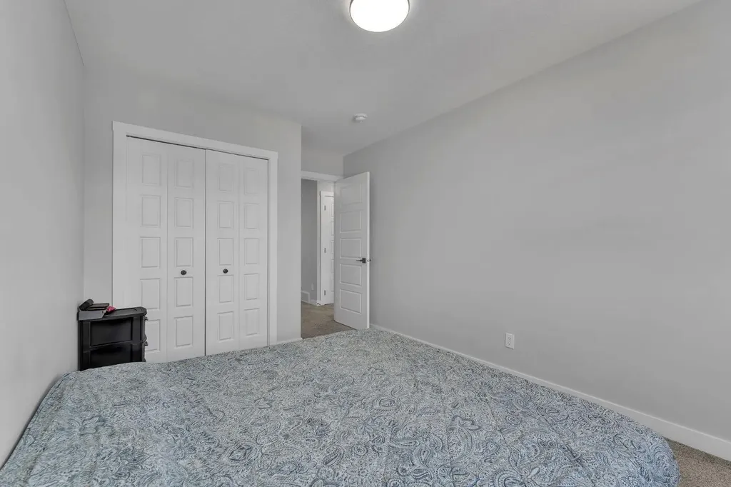 67 Corner Glen Gardens NE Calgary AB T3N2L3