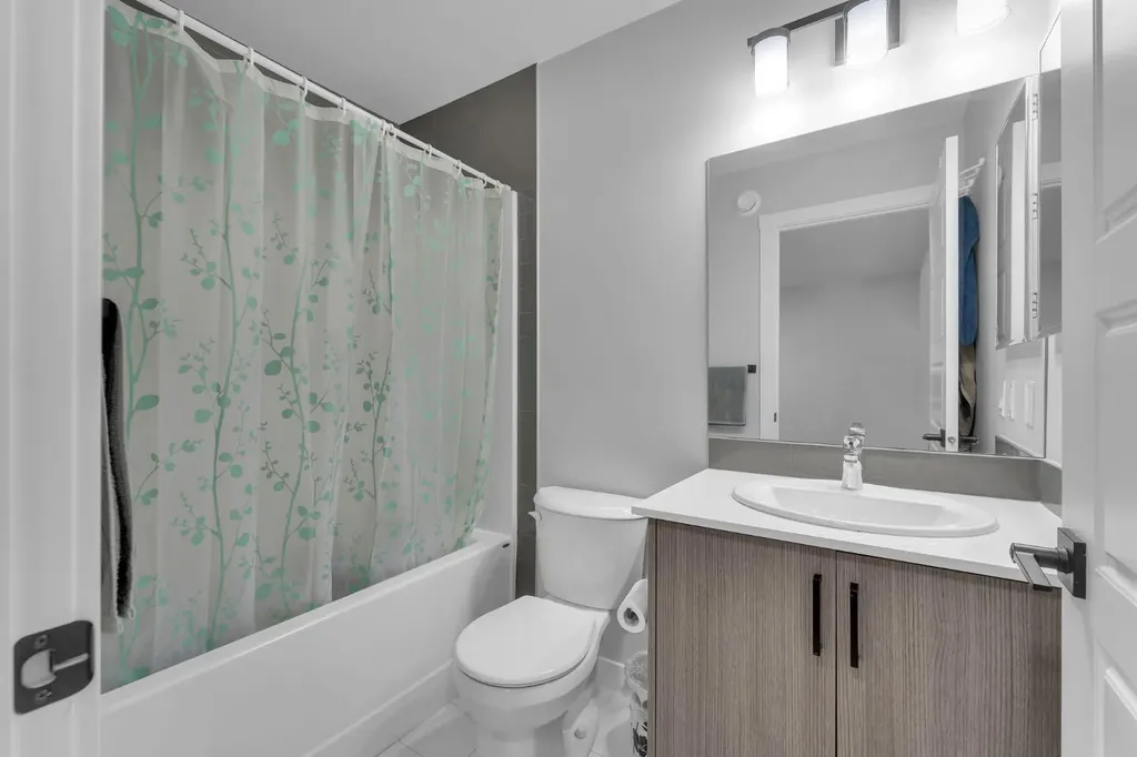 67 Corner Glen Gardens NE Calgary AB T3N2L3