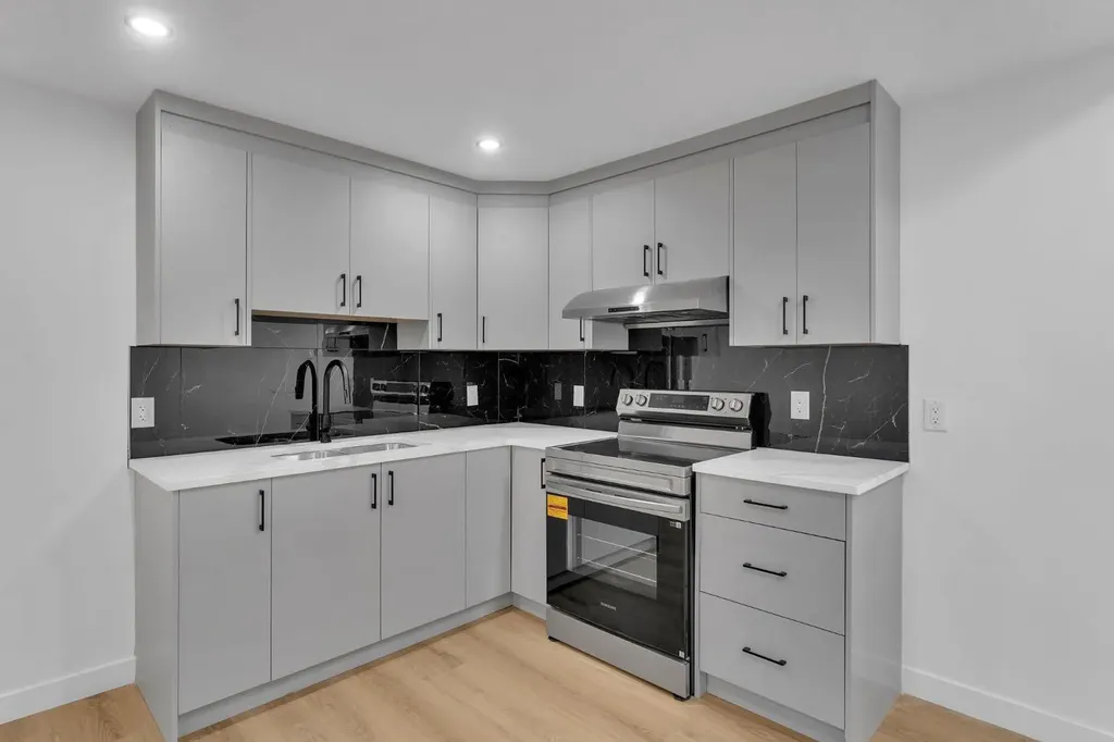 67 Corner Glen Gardens NE Calgary AB T3N2L3