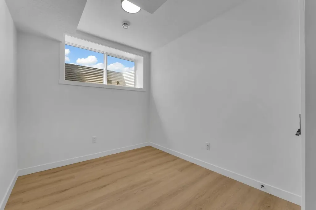 67 Corner Glen Gardens NE Calgary AB T3N2L3