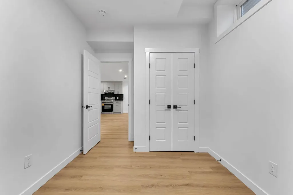 67 Corner Glen Gardens NE Calgary AB T3N2L3