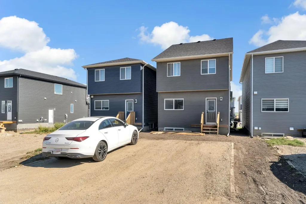 67 Corner Glen Gardens NE Calgary AB T3N2L3