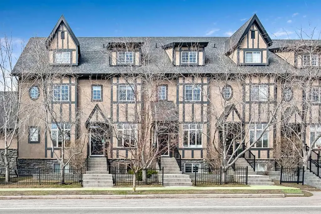 6 Scarpe Drive SW Calgary AB T2T 6P2