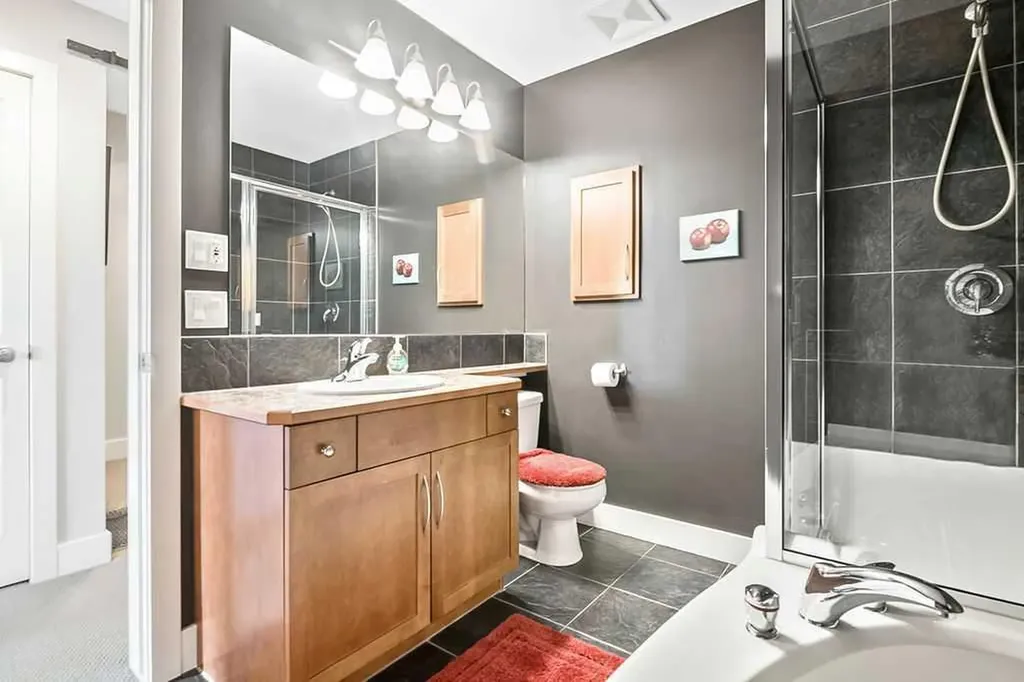 6 Scarpe Drive SW Calgary AB T2T 6P2