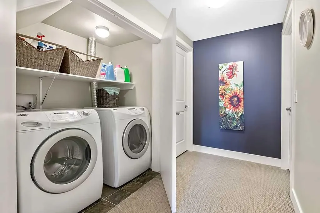 6 Scarpe Drive SW Calgary AB T2T 6P2