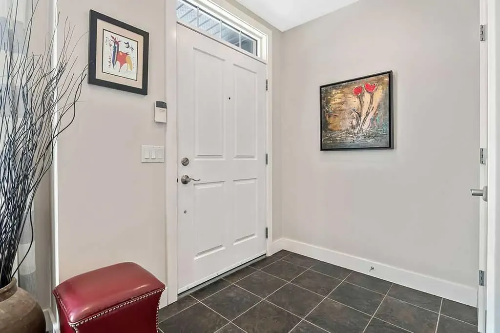 6 Scarpe Drive SW Calgary AB T2T 6P2