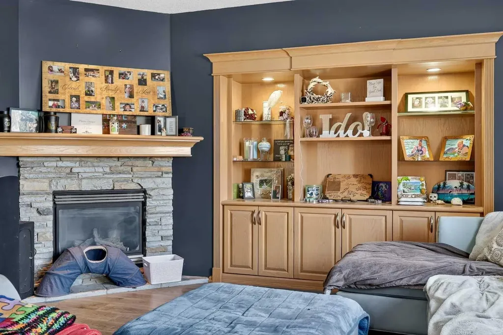 765 Qualicum Beach Bay Chestermere AB T1X1J1