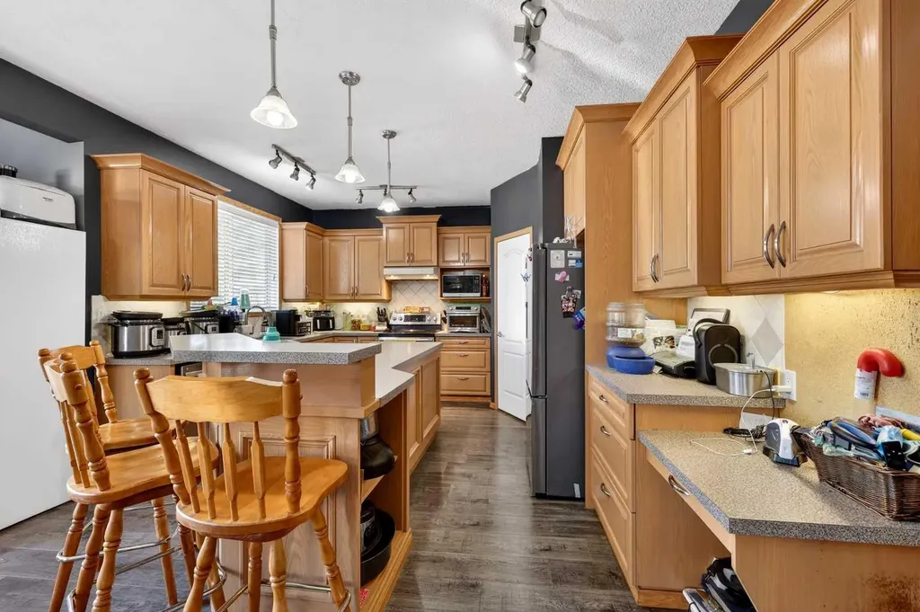 765 Qualicum Beach Bay Chestermere AB T1X1J1