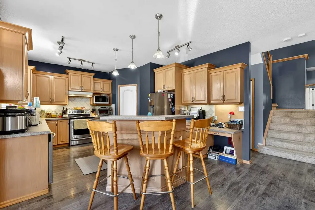 765 Qualicum Beach Bay Chestermere AB T1X1J1