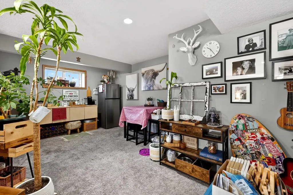 765 Qualicum Beach Bay Chestermere AB T1X1J1