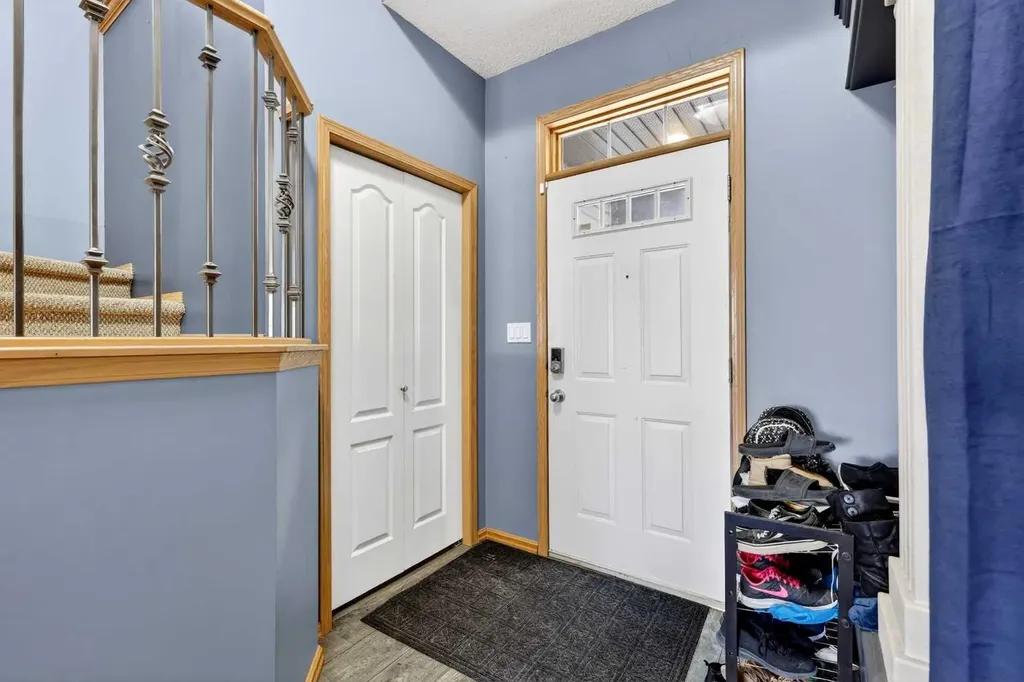 765 Qualicum Beach Bay Chestermere AB T1X1J1