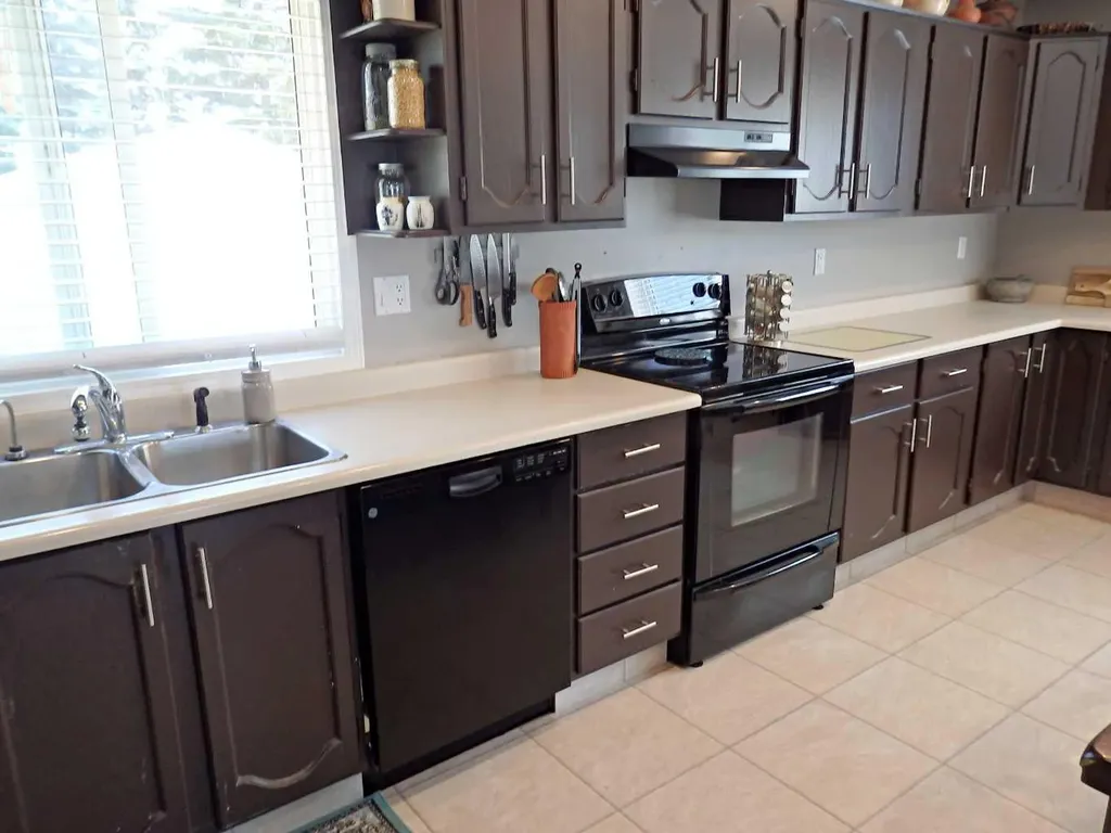 4812 Airport Drive Vermilion AB T9X 1P2