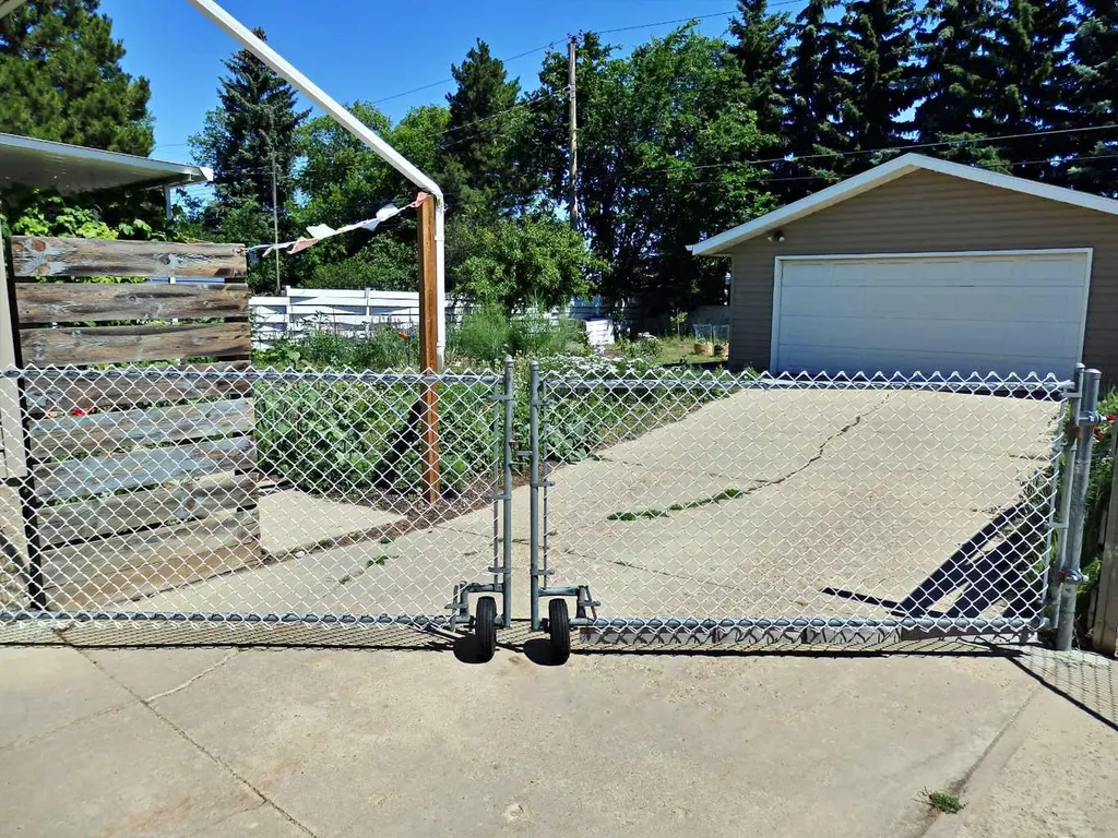 4812 Airport Drive Vermilion AB T9X 1P2