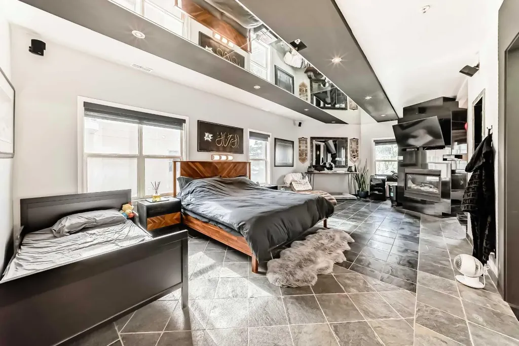 6650 Old Banff Coach Road SW Calgary AB T3H 4J4