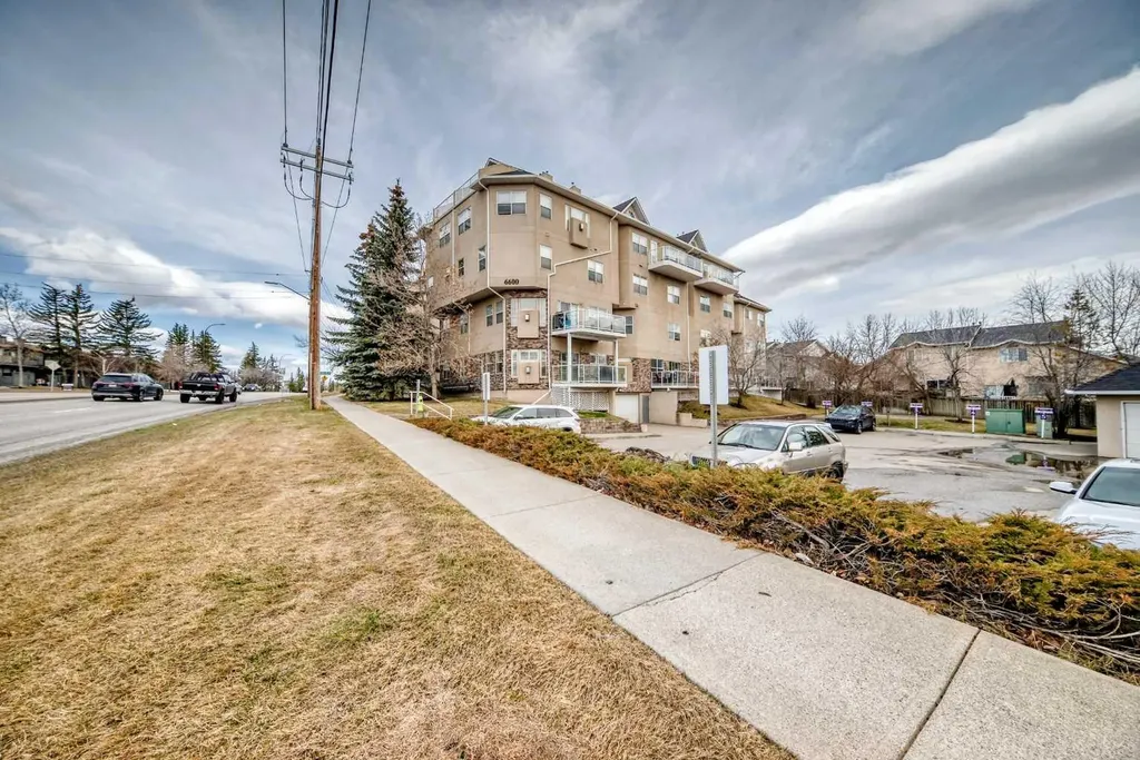 6650 Old Banff Coach Road SW Calgary AB T3H 4J4