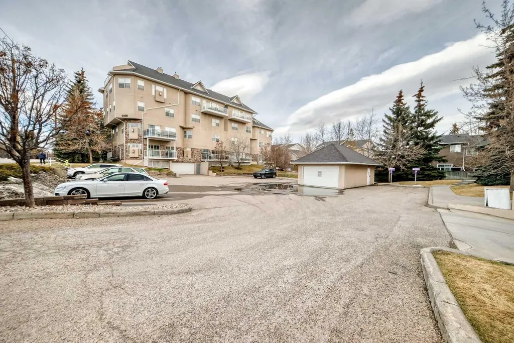 6650 Old Banff Coach Road SW Calgary AB T3H 4J4