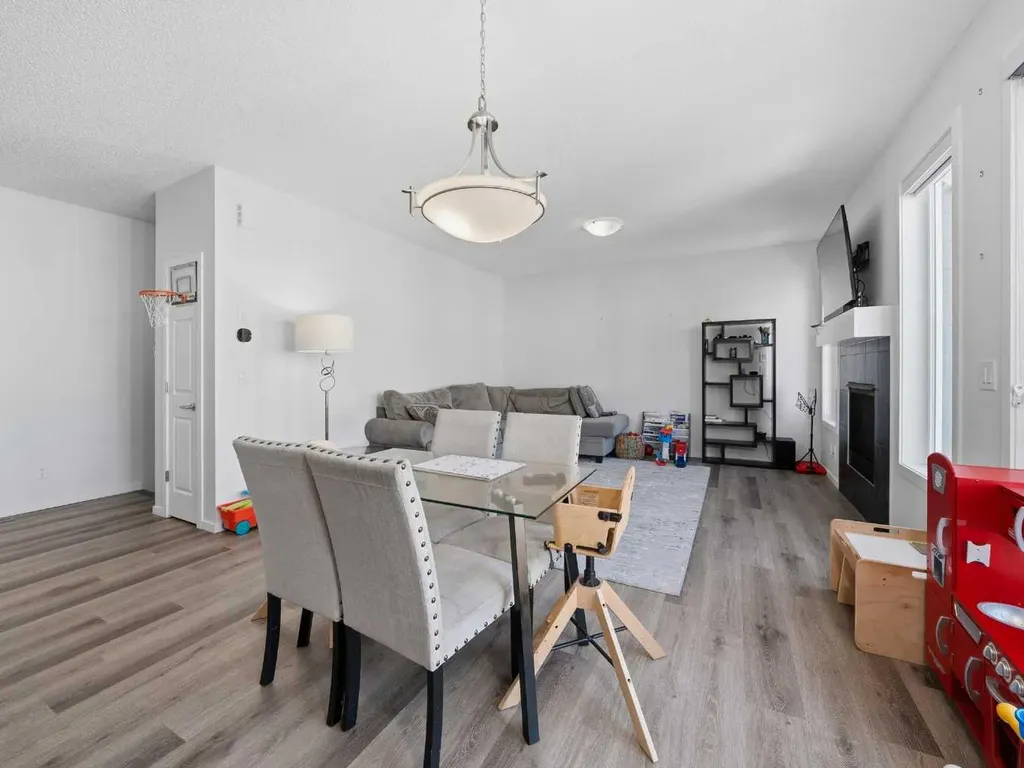 62 Yorkstone Heath SW Calgary AB T2X 4K5