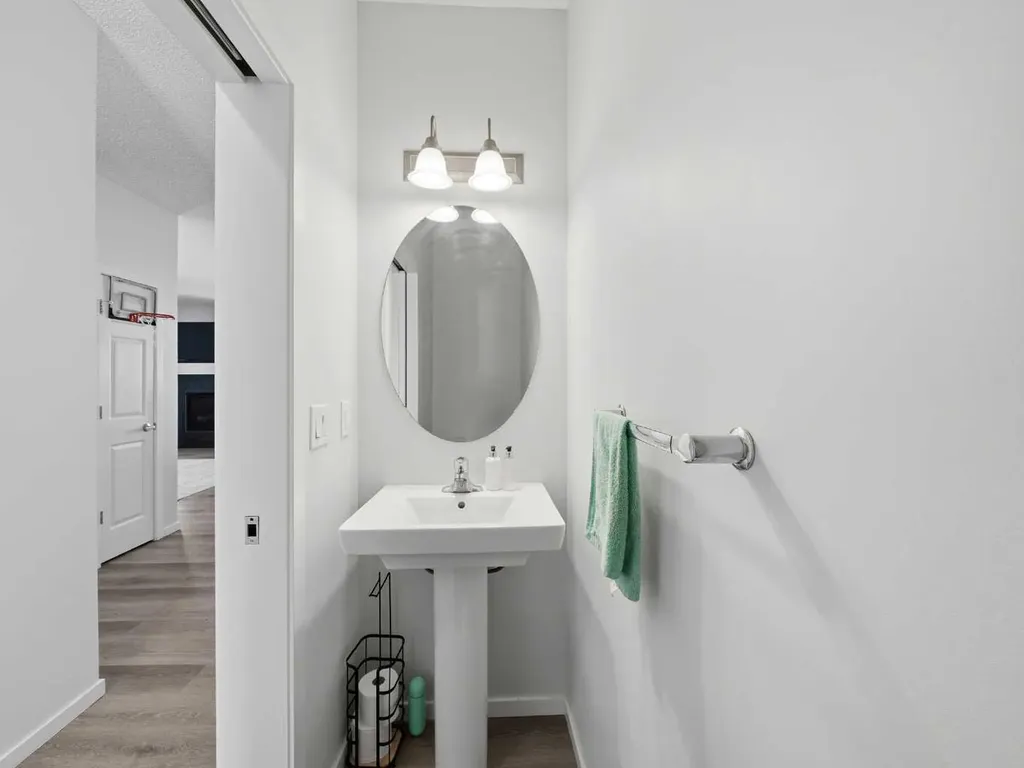 62 Yorkstone Heath SW Calgary AB T2X 4K5