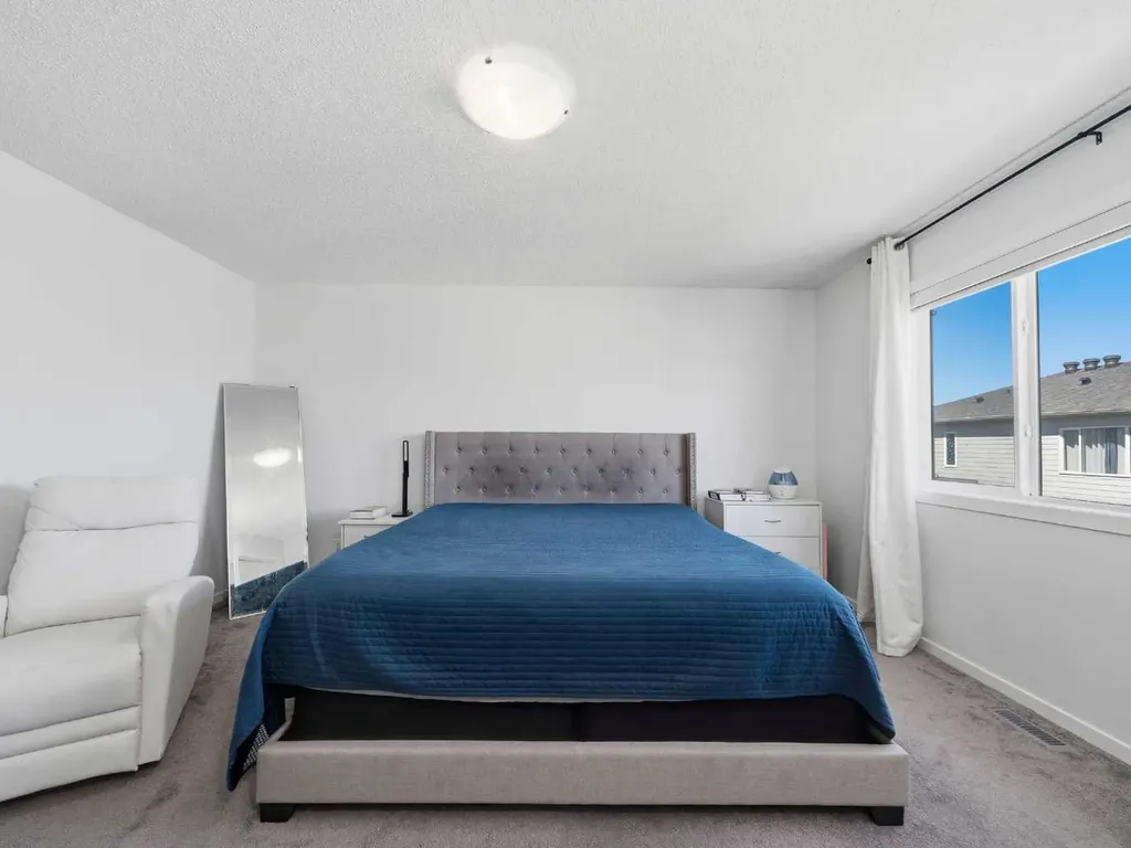 62 Yorkstone Heath SW Calgary AB T2X 4K5