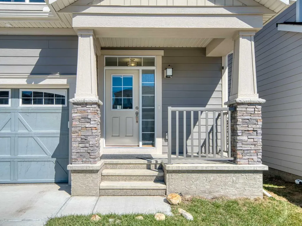 62 Yorkstone Heath SW Calgary AB T2X 4K5
