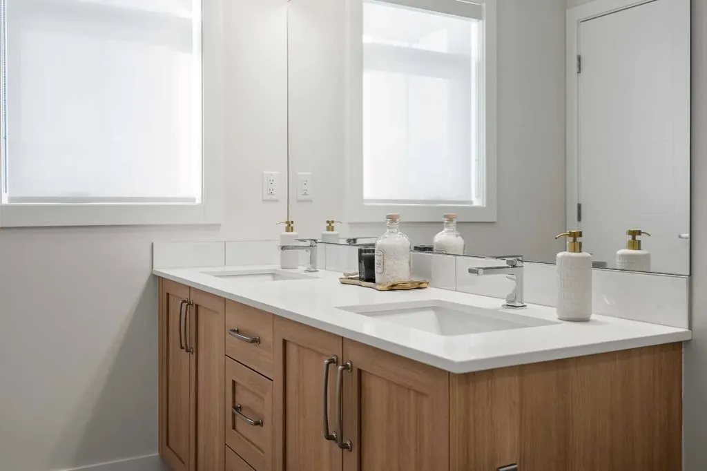 14438 15 Street NE Calgary AB T3P 2T1