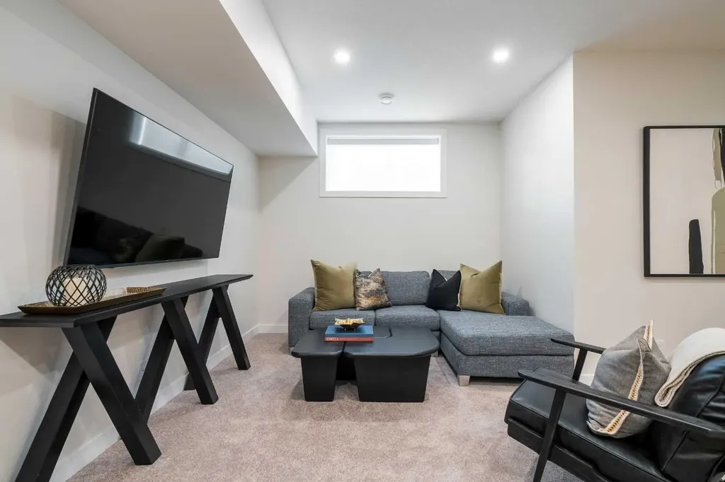 14438 15 Street NE Calgary AB T3P 2T1