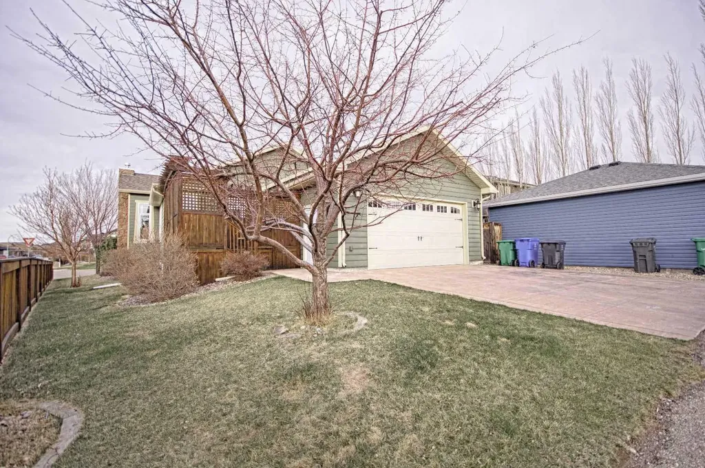 226 Riverstone Boulevard W Lethbridge AB T1K 5P3