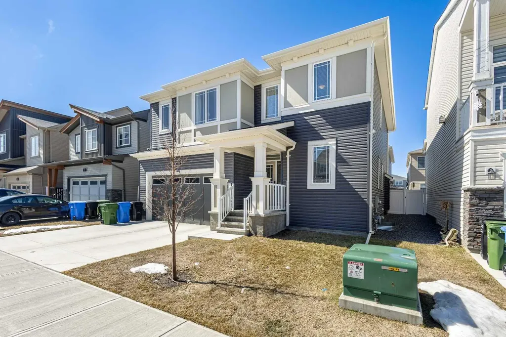 33 Carringham Heights NW Calgary AB T3P1V9