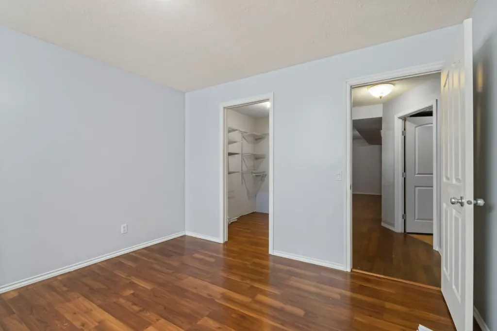 103 Strathaven Drive Strathmore AB T1P 1W3
