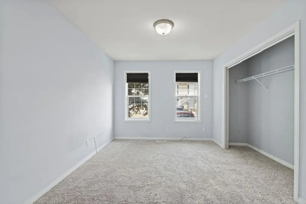 103 Strathaven Drive Strathmore AB T1P 1W3