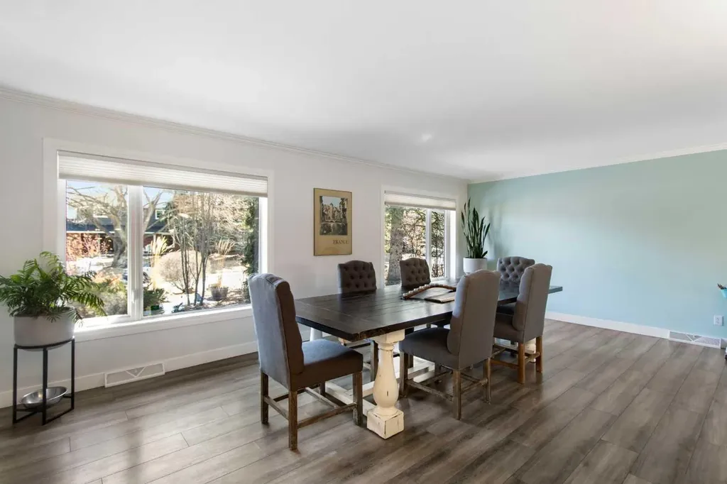 656 Willow Brook Drive SE Calgary AB T2J 1N8