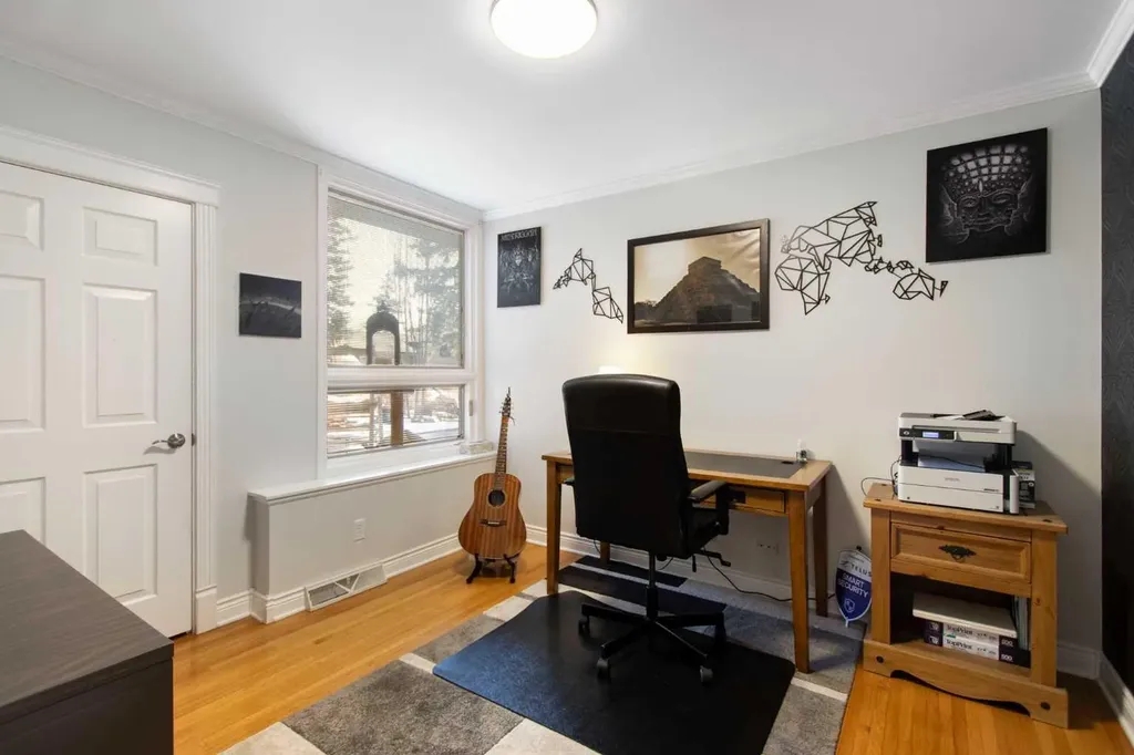 656 Willow Brook Drive SE Calgary AB T2J 1N8