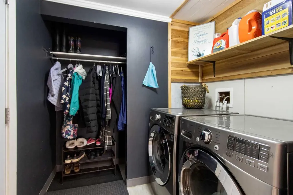656 Willow Brook Drive SE Calgary AB T2J 1N8